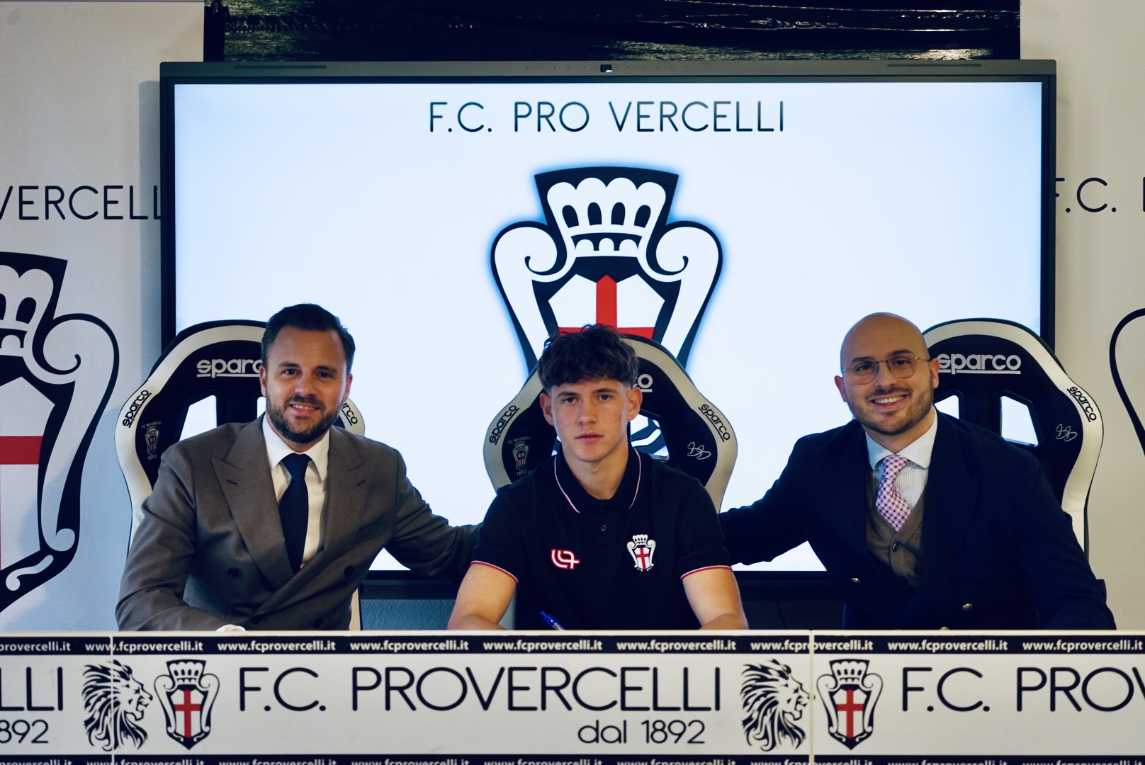 Primo contratto da professionista per Giovanni Zacchera